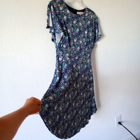 LOFT Women's Slit Flutter Sleeve Floral Dress Navy Blue size 4 - Picture 6 of 14